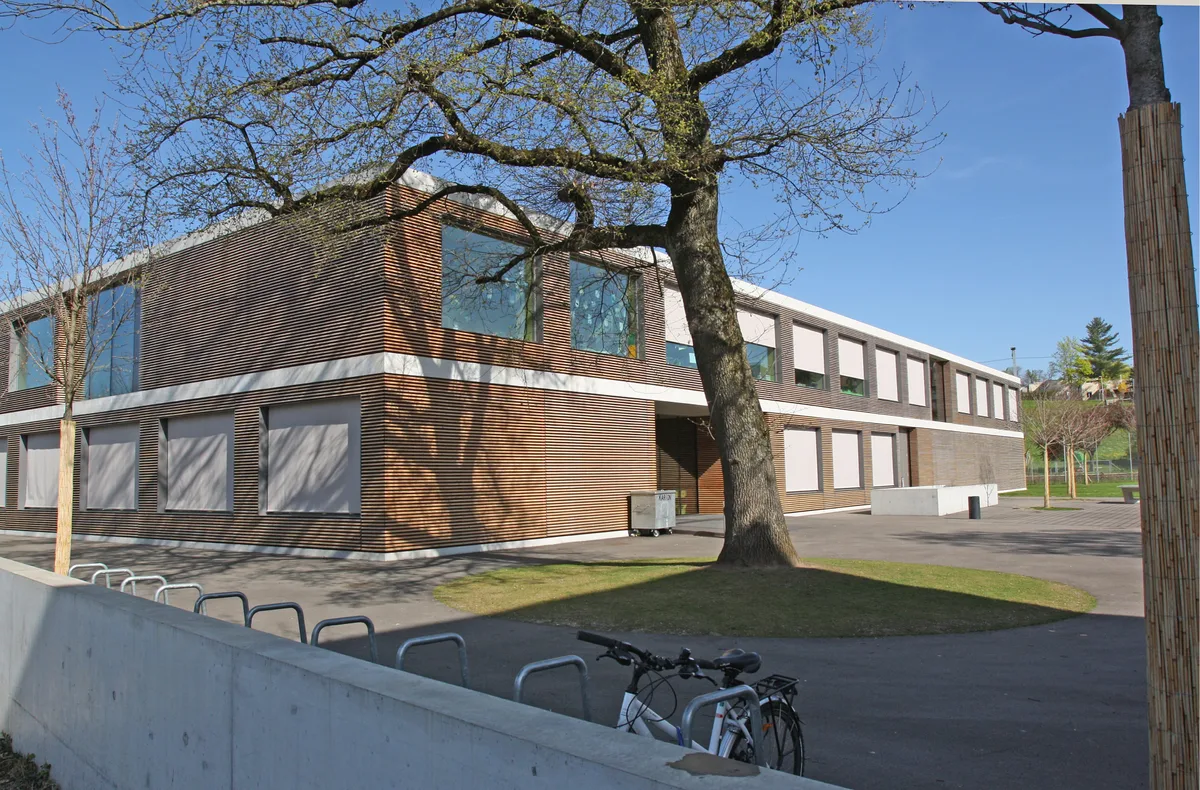 Schulhaus Oberuster Uster Schulanlage