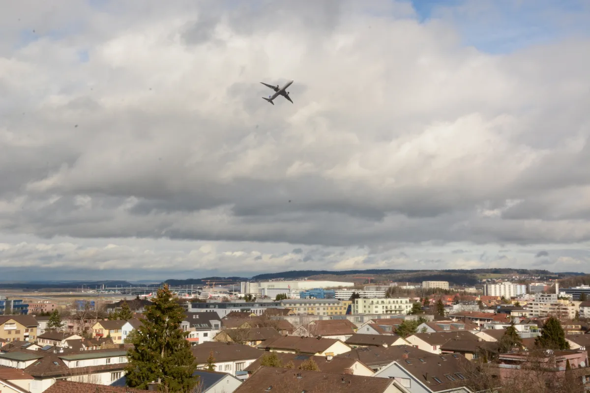 Am 1. Februar 2016 wurde in Opfikon (Bild vom Dach des Alterszentrums Gibeleich aus) die Allianz Ballungsraum Flughafen Süd gegründet.