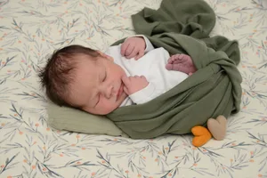28576441-3 Sian liess auf sich warten: Der kleine Junge kam erst am 2. Januar um 23.37 Uhr zur Welt.