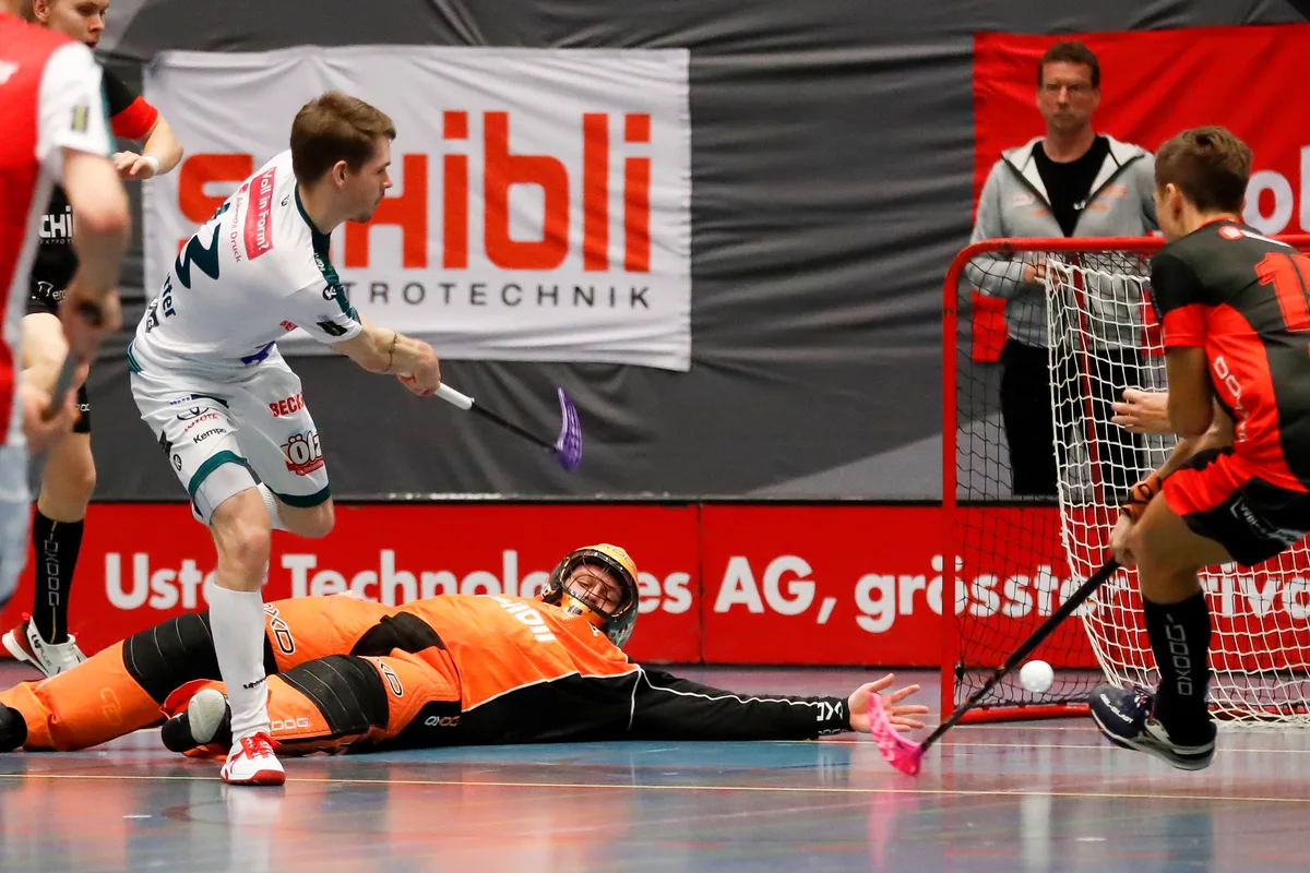 Wiler Claudio Mutter trifft zum 5:3.