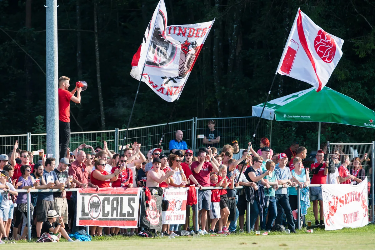 Über 1100 Fans kamen 2018 für das Spiel gegen Winterthur aufs Grossriet. Sportplatz/Sporthalle Grossriet, Winterthur Fans