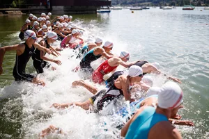 Über 2000 Teilnehmerinnen und Teilnehmer nehmen am Wochenende den Uster Triathlon in Angriff. (Archiv) Über 2000 Teilnehmerinnen und Teilnehmer nehmen am Wochenende den Uster Triathlon in Angriff. (Archiv)