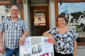 Gaby Hashani und Thomas Gottschall verbindet die Leidenschaft für nachhaltige, gesunde produkte. Gaby Hashani und Thomas Gottschall verbindet die Leidenschaft für nachhaltige, gesunde produkte.
