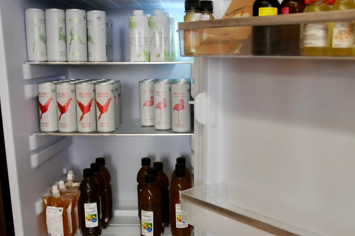 Man sieht das bunte Sortiment des Lädeli in Wila.