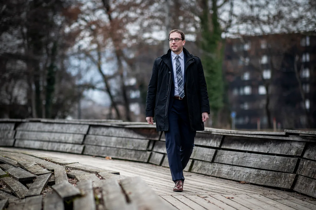 Daniel Frei hat schon einige Ämter bekleidet: Nun will er in den Ustermer Stadtrat. Daniel Frei beim Zellweger-Areal