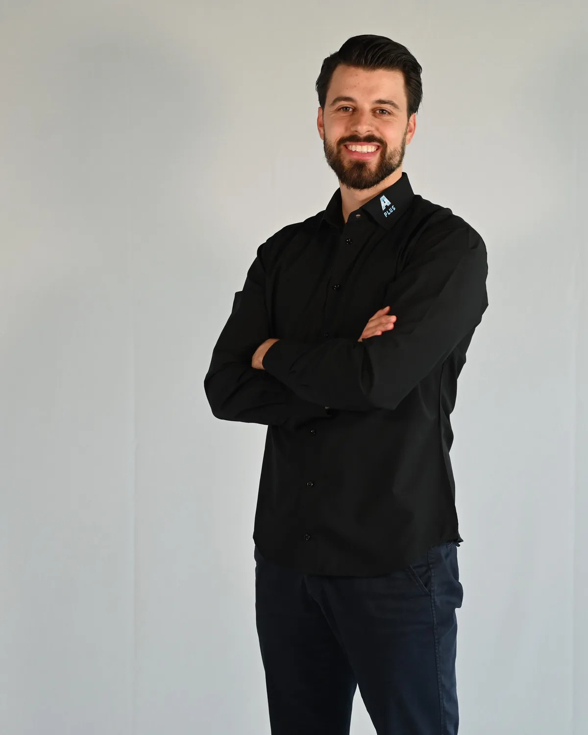 Egzon Sejdiu, Mitglied der Geschäftsleitung der A Plus Reinigungen AG, weiss, wie man den Frühlingsputz effizient und organisiert erledigt