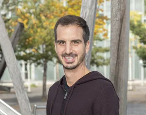 Porträtaufnahme von Väterberater Daniel Bünter Porträtaufnahme von Väterberater Daniel Bünter