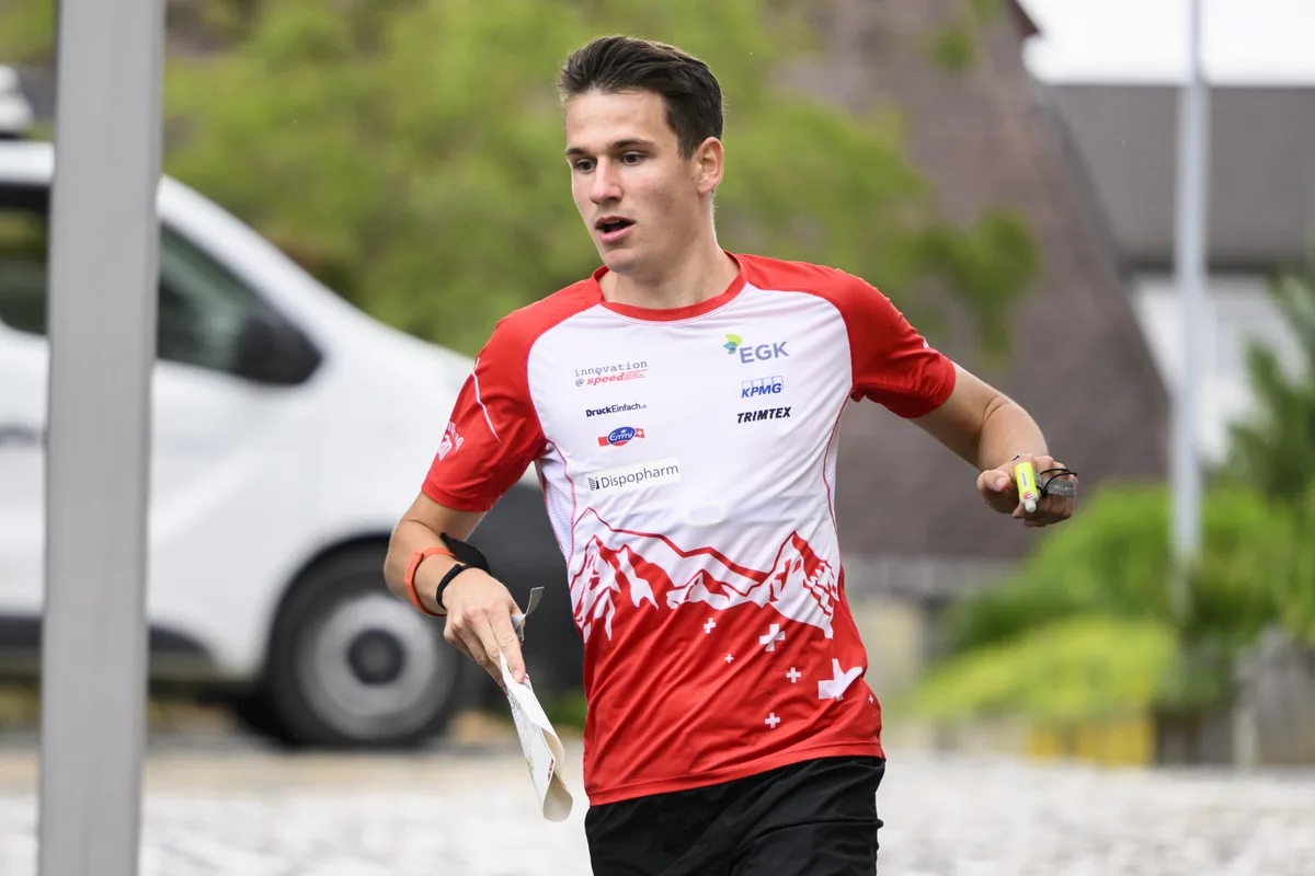 Orientierungslaeufer Tino Polsini, Mitglied der Weltcupgruppe, trainiert am Dienstag, 21. Mai 2024 in Herzogenbuchsee. Vom 24. bis zum 26. Mai 2024 finden in Olten Weltcup Sprintwettkaempfe im Orientierungslauf statt. (KEYSTONE/Alessandro della Valle)