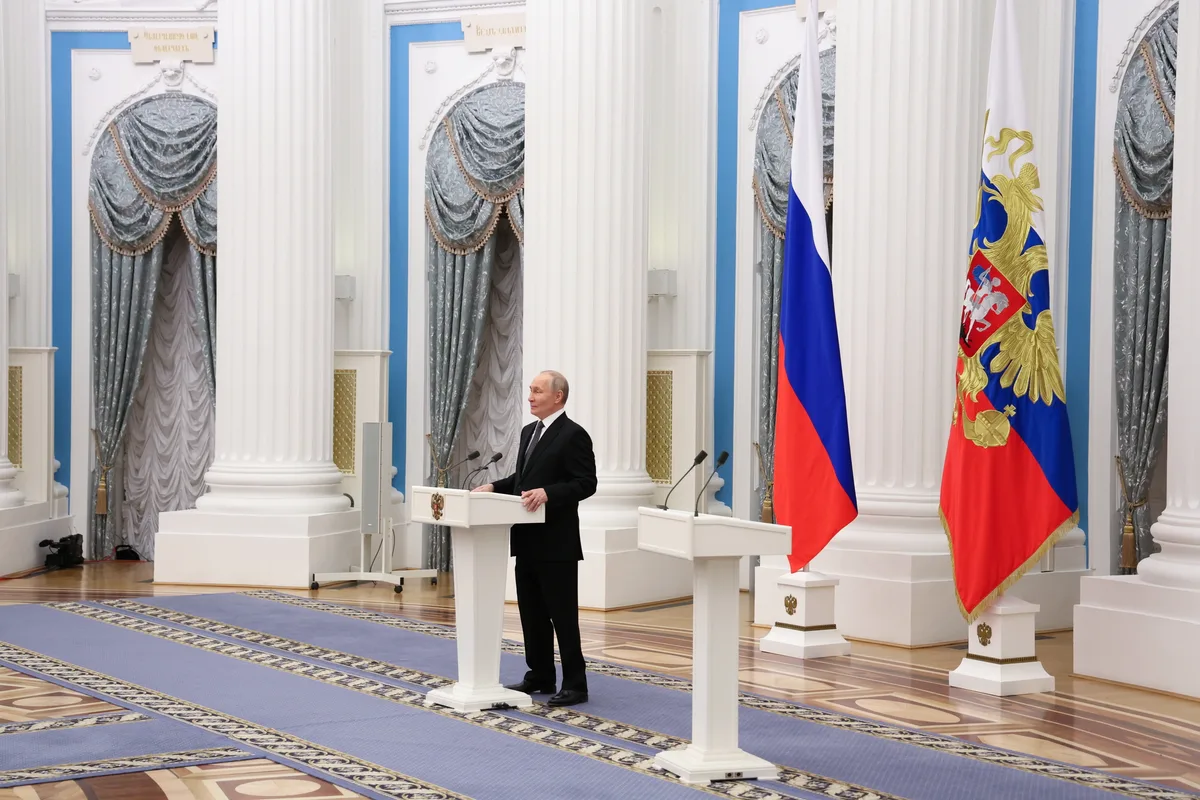 epa11772837 Russian President Vladimir Putin speaks during a ceremony to present state Awards to outstanding Russians at the Kremlin in Moscow, Russia, 12 December 2024.  EPA/ALEXANDER KAZAKOV / SPUTNIK / KREMLIN / POOL MANDATORY CREDIT