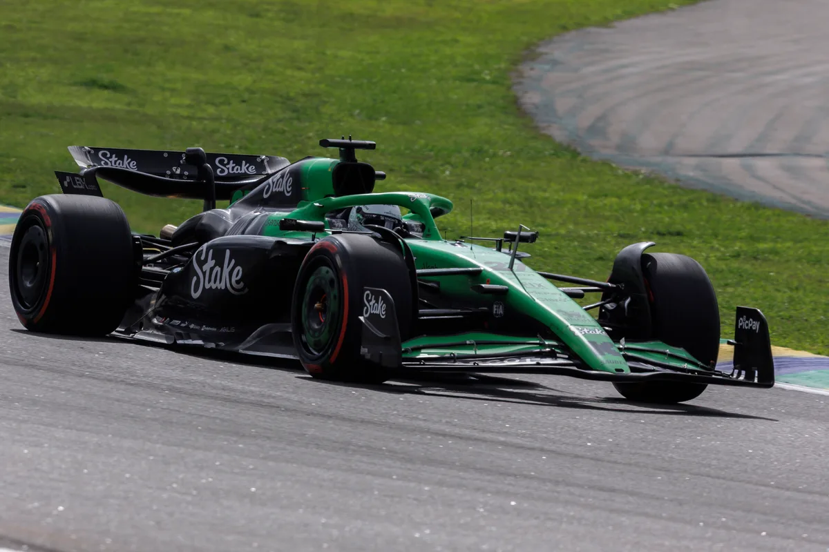 epa12513062 Kick Sauber driver Nico Hulkenberg of Germany competes during qualifying for the Formula One Grand Prix of Sao Paulo at the Autodromo Jose Carlos Pace racetrack in Interlagos, Sao Paulo, Brazil, 08 November 2025. The 2025 Formula 1 Grand Prix of Sao Paulo will be held on 09 November.  EPA/Isaac Fontana