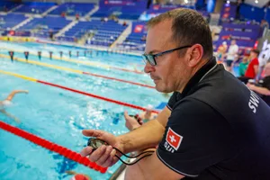 Paul Kutscher (Coach Swiss Aquatics Swimming) is pictured during a training session one day prior to the European Aquatics Short Course Swimming Championships in Lublin, Poland, Monday, Dec. 1, 2025. (KEYSTONE/Patrick B. Kraemer) Paul Kutscher (Coach Swiss Aquatics Swimming) is pictured during a training session one day prior to the European Aquatics Short Course Swimming Championships in Lublin, Poland, Monday, Dec. 1, 2025. (KEYSTONE/Patrick B. Kraemer)