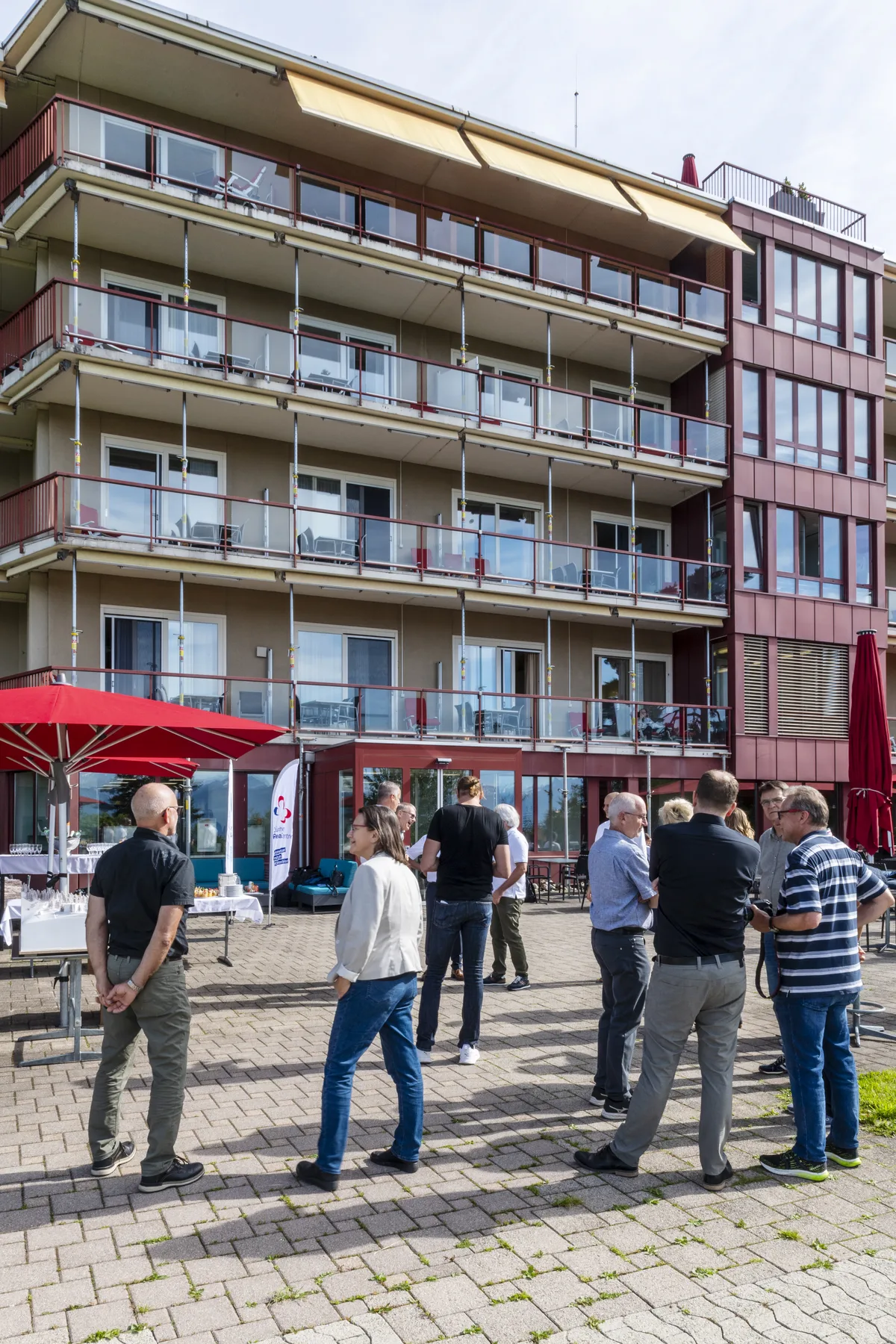 Feierliche Übergabe der Baubewilligung für den Neubau vom Reha-Zentrum Wald.