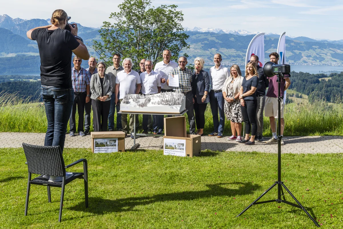 Feierliche Übergabe der Baubewilligung für den Neubau vom Reha-Zentrum Wald.
