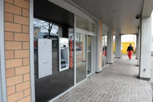 Wo heute noch Geldgeschäfte abgewickelt werden, soll auf Absehen die Stadtpolizei von Illnau-Effretikon untergebracht werden. (Archiv) Foto: Heinz Diener Wo heute noch Geldgeschäfte abgewickelt werden, soll auf Absehen die Stadtpolizei von Illnau-Effretikon untergebracht werden. (Archiv) Foto: Heinz Diener