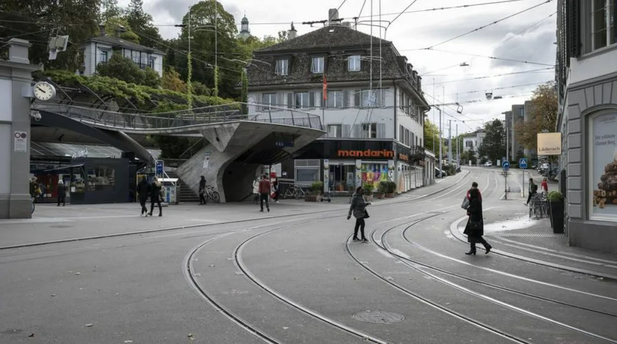 Fans geraten nach Derby aneinander.
