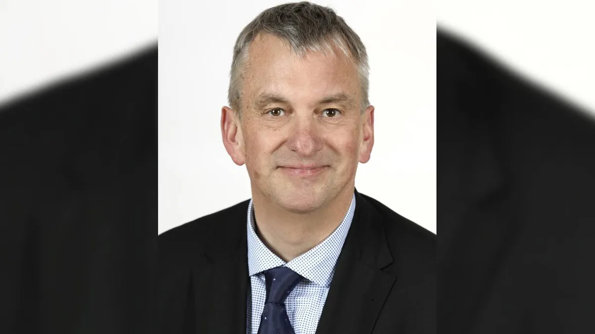 12173615-2 Hans-Ueli Hohl wird neuer Abteilungsleiter Bau der Stadt Uster.