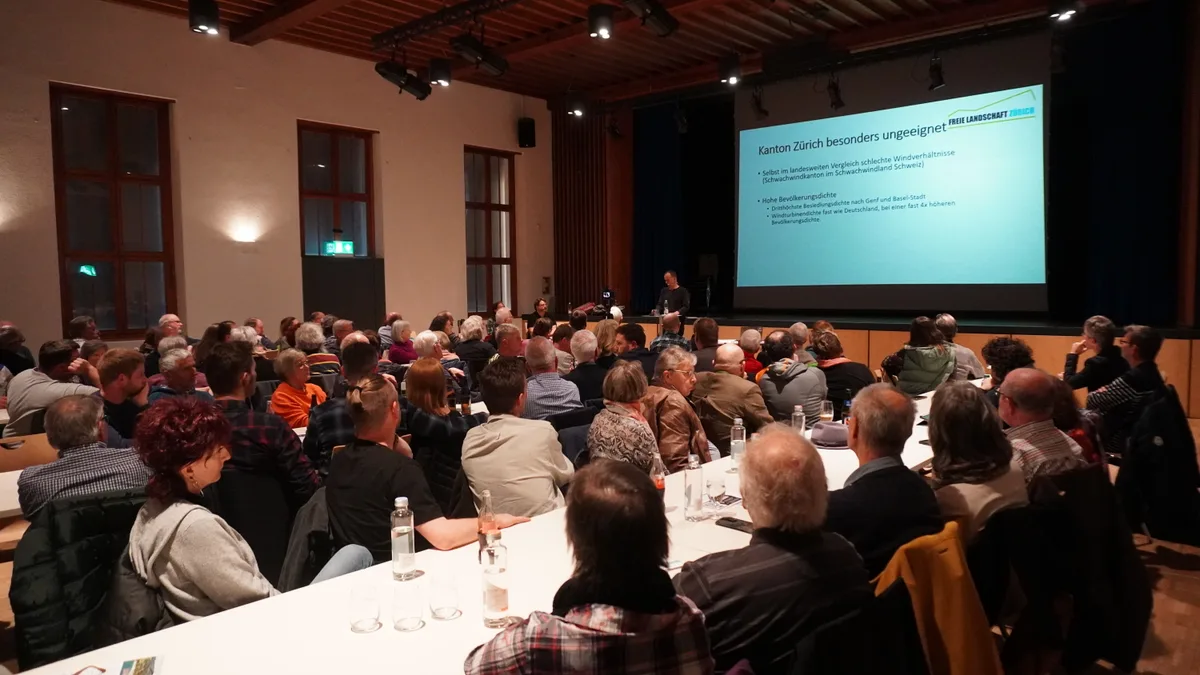 Info-Veranstaltung des Vereins Freie Landschaft Zürich in Hinwil.