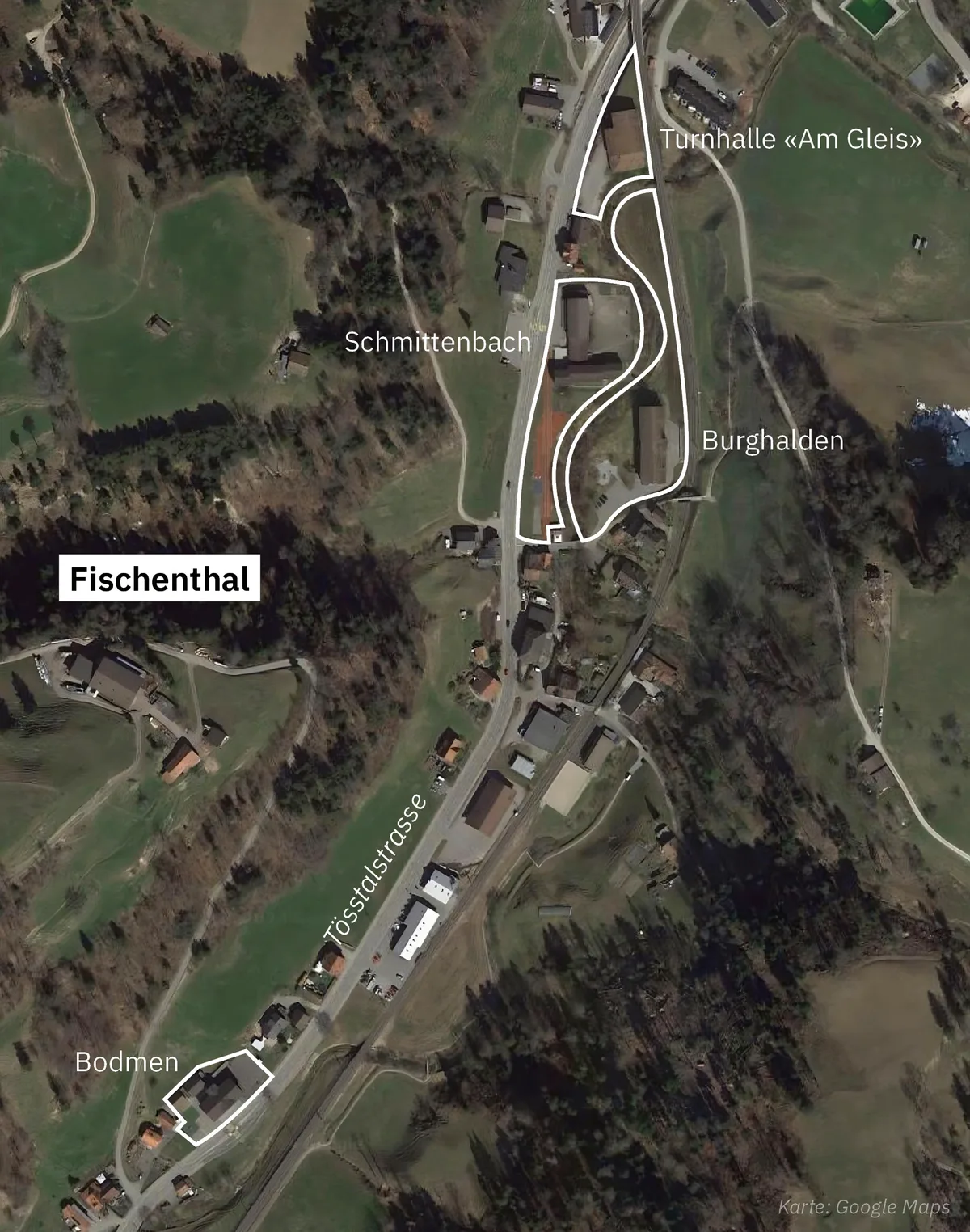 Die Schulraumplanung in Fischenthal sieht vor, dass der Unterricht nur noch am Standort Schmittenbach und Burghalden stattfindet. Satellitenaufnahme von Fischenthal mit den Grundstücken Bodmen, Burghalden, Schmittenbach und Turnhalle Am Gleis markiert.
