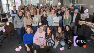 Die Belegschaft der Zürcher Oberland Medien AG – viele Köpfe mit vielen Fähigkeiten. Die Belegschaft der Zürcher Oberland Medien AG – viele Köpfe mit vielen Fähigkeiten.